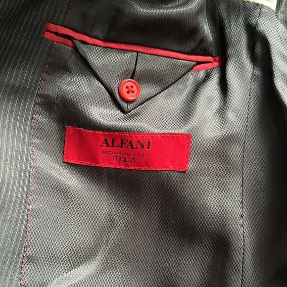 Men’s Alfani Suit Jacket and Matching Pants Set - Picture 6 of 10